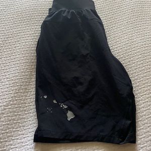 Limited edition Lululemon shorts (Hawaii)
